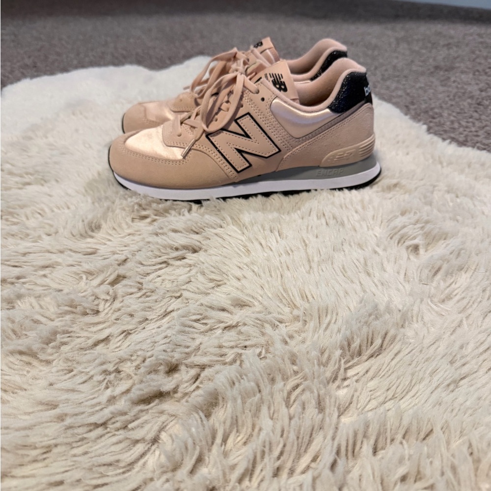 New Balance Women's Blush and Black Sneakers